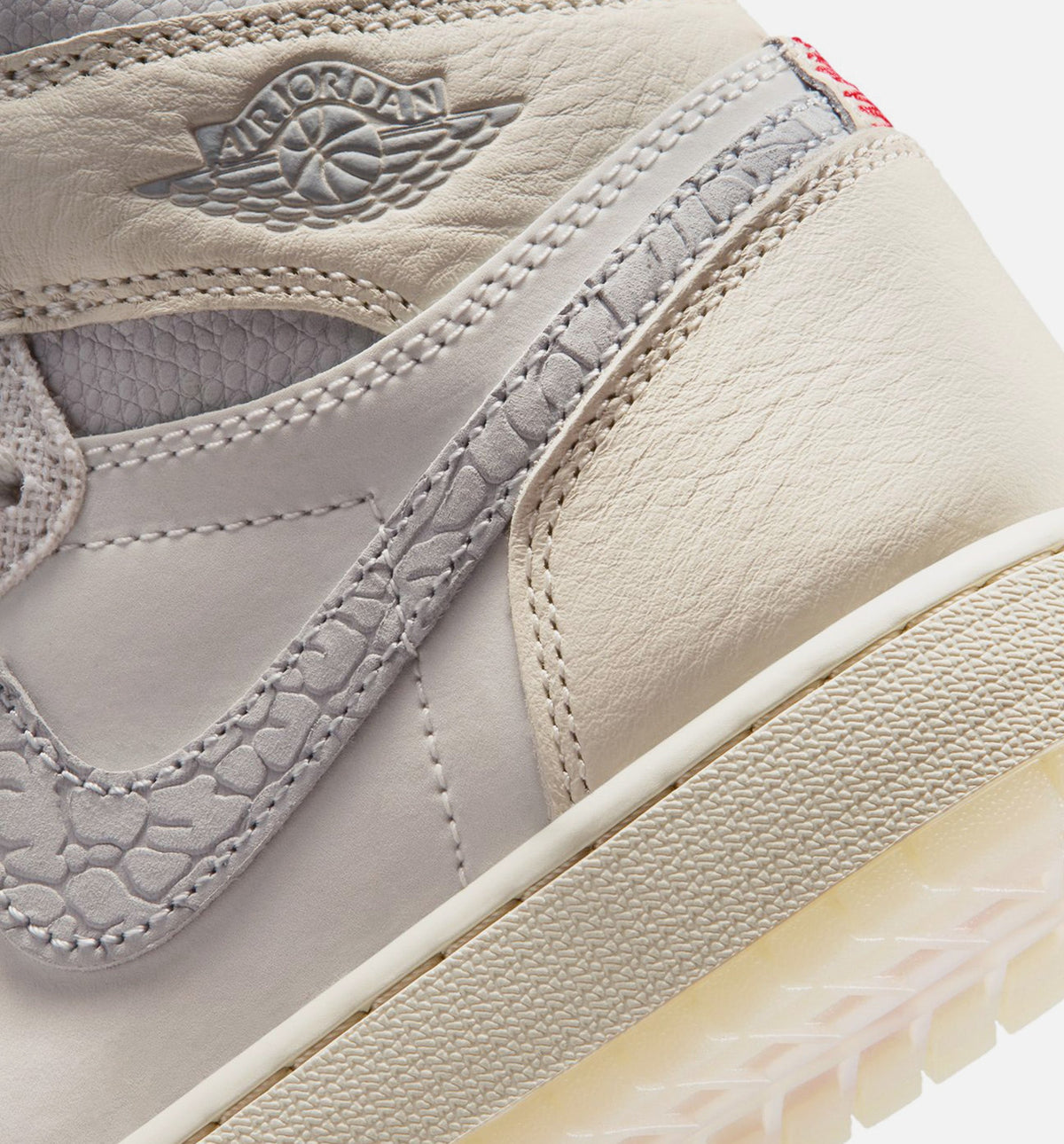 Air Jordan 1 Retro High OG 大童休闲运动鞋 - 帆白/大学红/淡象牙白