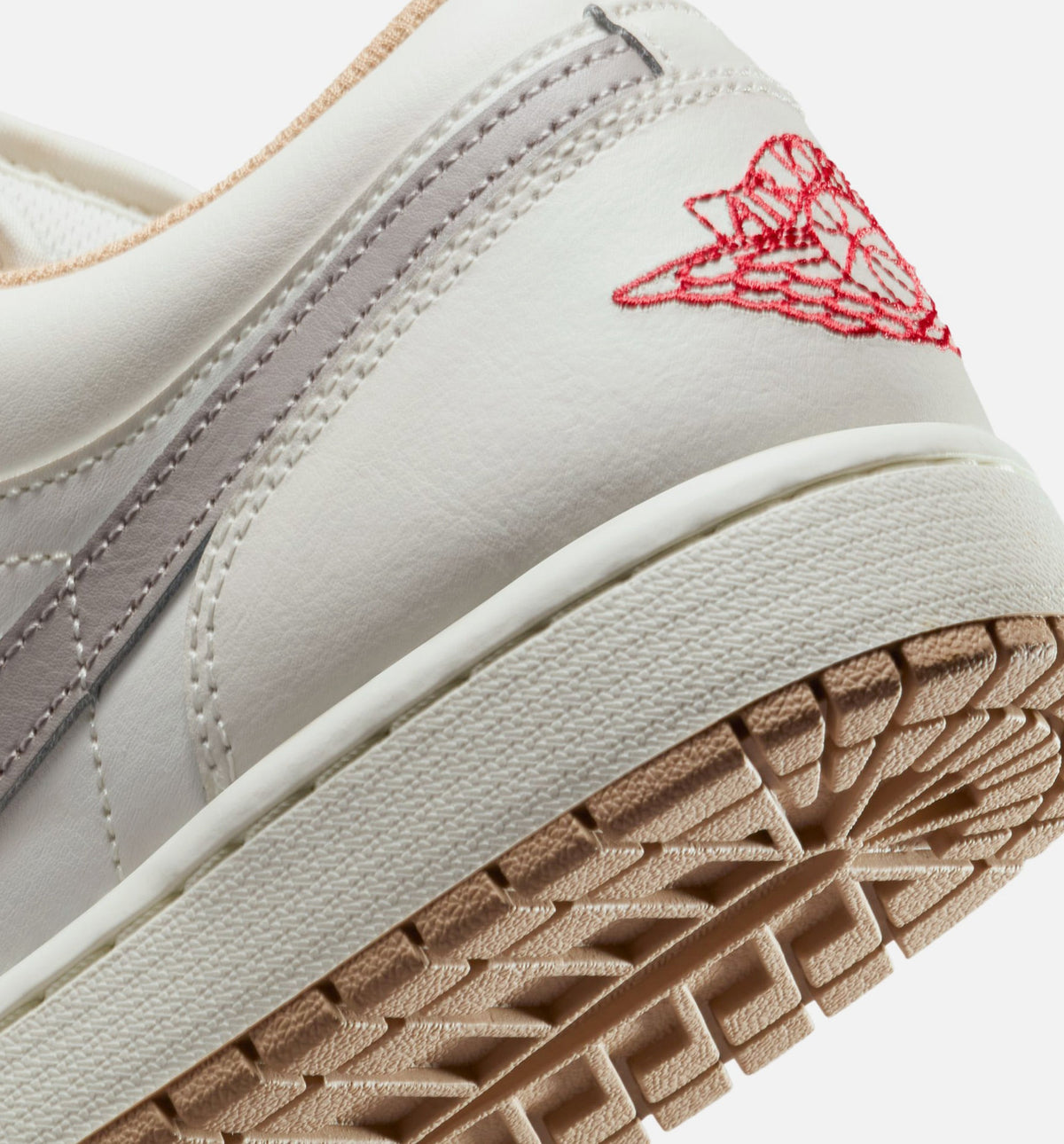 Air Jordan 1 Low 男士休闲运动鞋 - 帆白/火焰红/学院灰/麻色