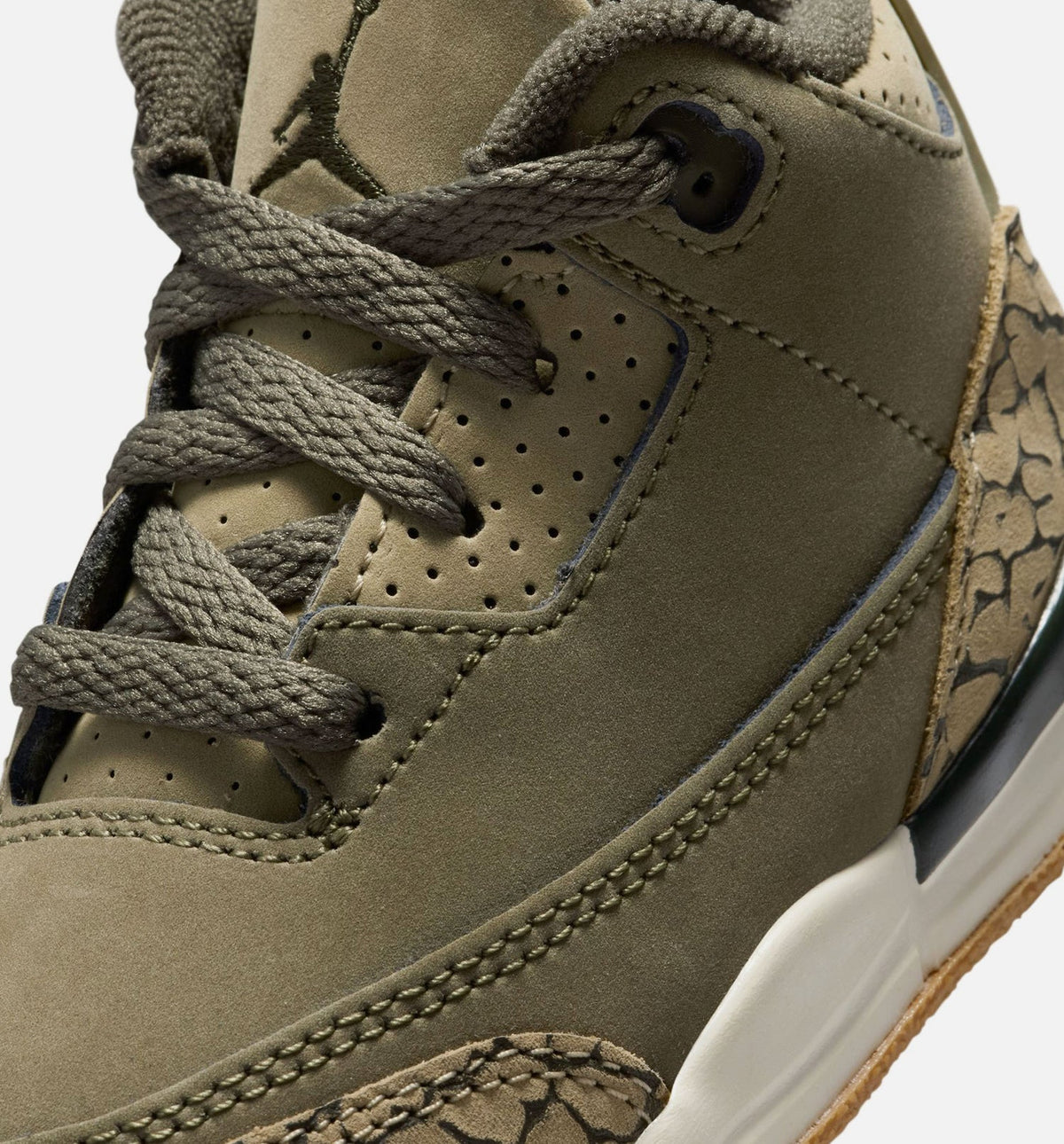 Air Jordan 3 Retro 婴幼童休闲鞋 - 中橄榄绿/红杉绿/帆白