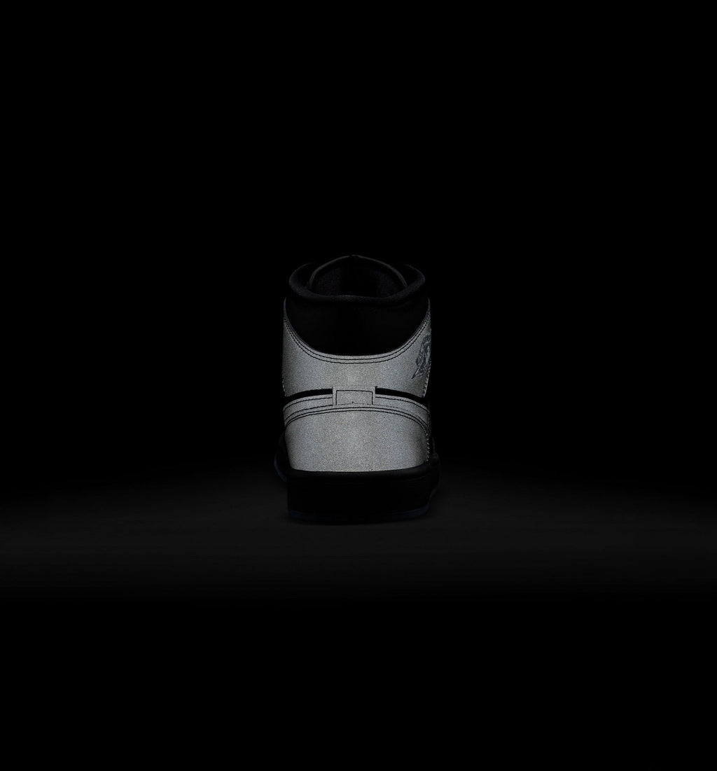 Air Jordan 1 Mid SE 男士休闲运动鞋 - 黑/灰