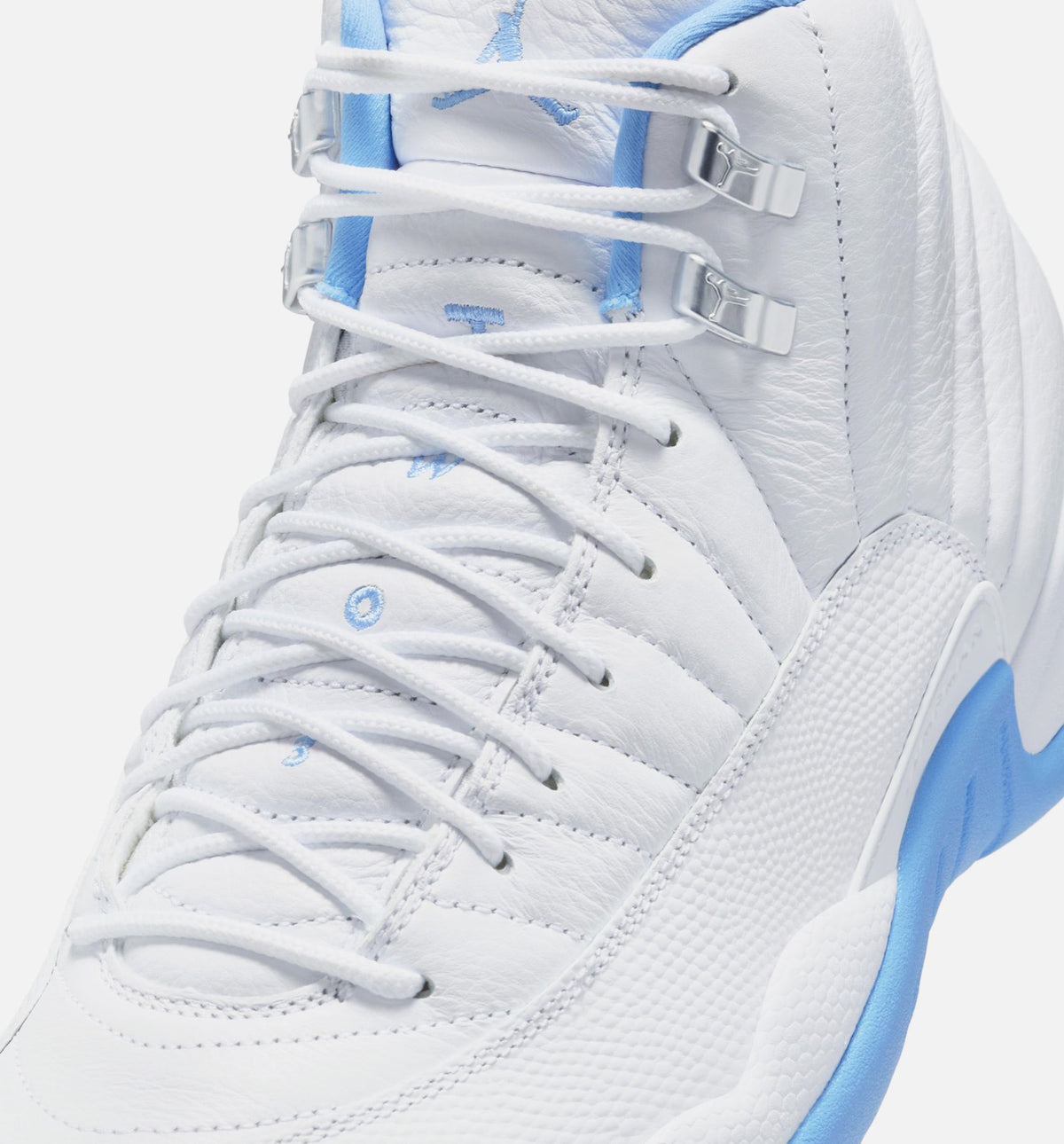 Air Jordan 12 Retro White and University Blue 男士休闲运动鞋 - 白色/大学蓝/金属银