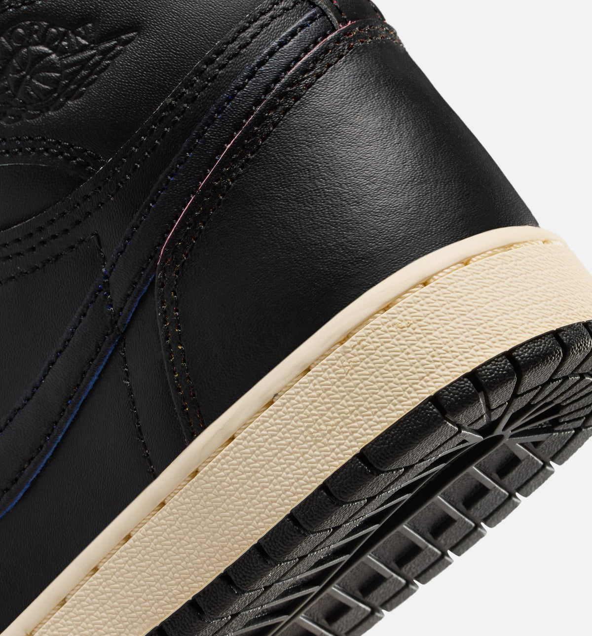 Air Jordan 1 Retro High OG 大童休闲运动鞋 - 黑/亚麻色