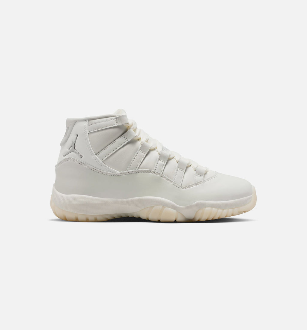 Air Jordan 11 Retro Pearl 女士休闲运动鞋 - 帆白色/珍珠灰/白色/金属银
