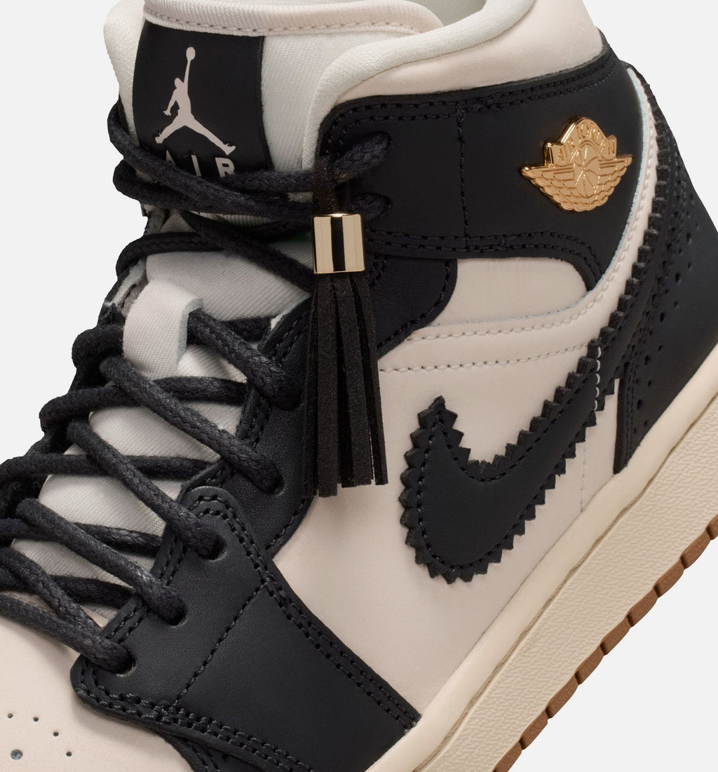 Air Jordan 1 Mid SE 女子休闲运动鞋 - 暗黑/粉笔白/珍珠白